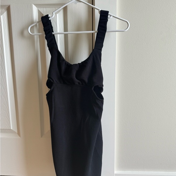 Black Sleeveless Criss Cross Back Mini Dress (XS, NWT, Never Worn!!) - Picture 1 of 6